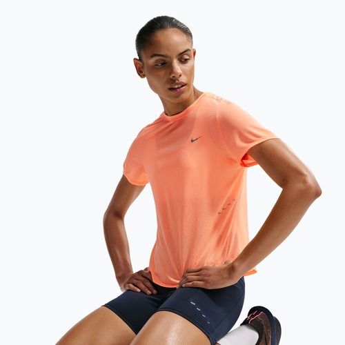 Moteriški bėgimo marškinėliai Nike Swift Breathe Dri-Fit orange pulse/photon dust