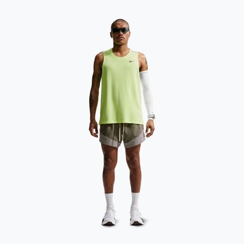 Vyriški bėgimo šortai Nike Stride Dri-Fit Brief-Lined 5" light army/spruce fog