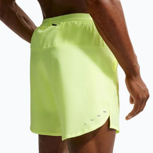Vyriški bėgimo šortai Nike Stride Dri-Fit 2in1 7" volt ice