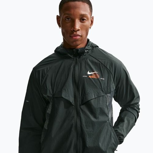 Vyriška bėgimo striukė Nike Stride Repel UV black spruce