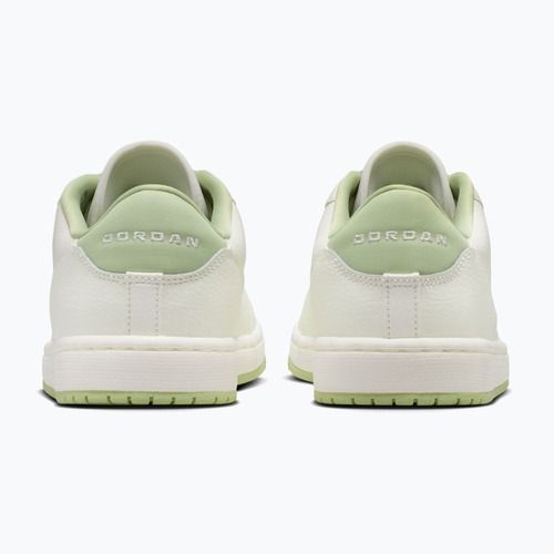 Moteriški batai Nike Jordan Court Connect Low sail/olive aura