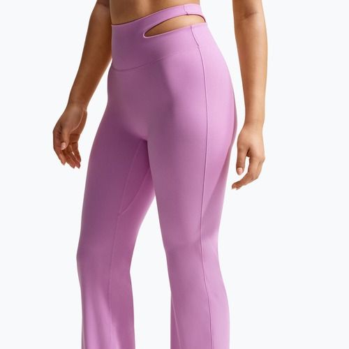 Moteriškos treniruočių kelnės Nike Zenvy High-Waisted Flared light magenta/white