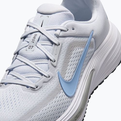 Moteriški bėgimo batai Nike Quest 7 football grey/white/grey fog/aluminum