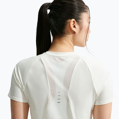 Moteriški bėgimo marškinėliai Nike Swift Dri-Fit sail