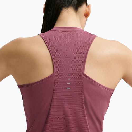 Moteriški bėgimo marškinėliai Nike Swift Dri-Fit Tank Top pink smoke