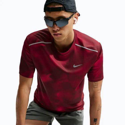Vyriški bėgimo marškinėliai Nike Miler light crimson