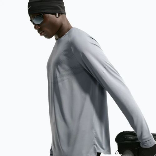Vyriški bėgimo marškinėliai su ilgomis rankovėmis  Nike Stride Dri-Fit ADV Smoke Grey