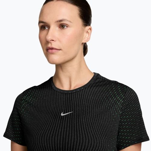 Moteriški bėgimo marškinėliai Nike Swift Aero-Fit black/light green spark