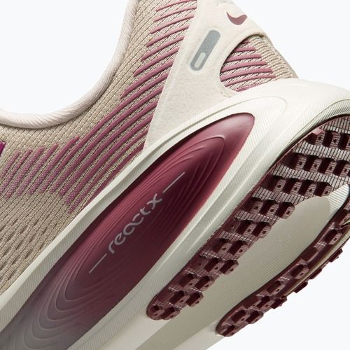 Bėgimo bateliai Nike Vomero 18 cream ii/sail/pink smoke
