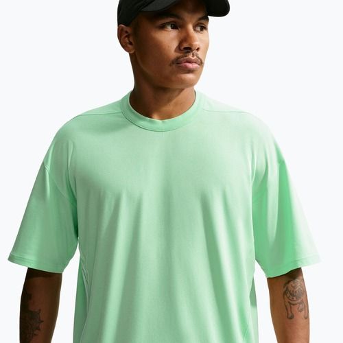 Vyriški treniruočių marškinėliai Nike 24.7 ImpossiblySoft Light cucumber calm/sail/illusion green