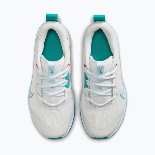 Nike Omni Multi-Court batai off white/energy/glacier blue