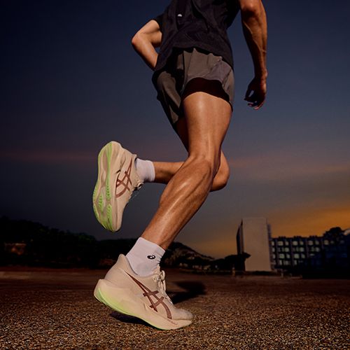 Vyriški bėgimo batai ASICS Novablast 6 white/white
