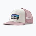 Kepurė su snapeliu Patagonia P-6 Logo Trucker white w/quiet violet