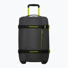 American Tourister Urban Track Duffle daiktadėžė su ratukais 55 l juoda / laimo spalvos kelioninis lagaminas
