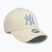 Kepuraitė su snapeliu New Era League Essential 9Forty New York Yankees light beige