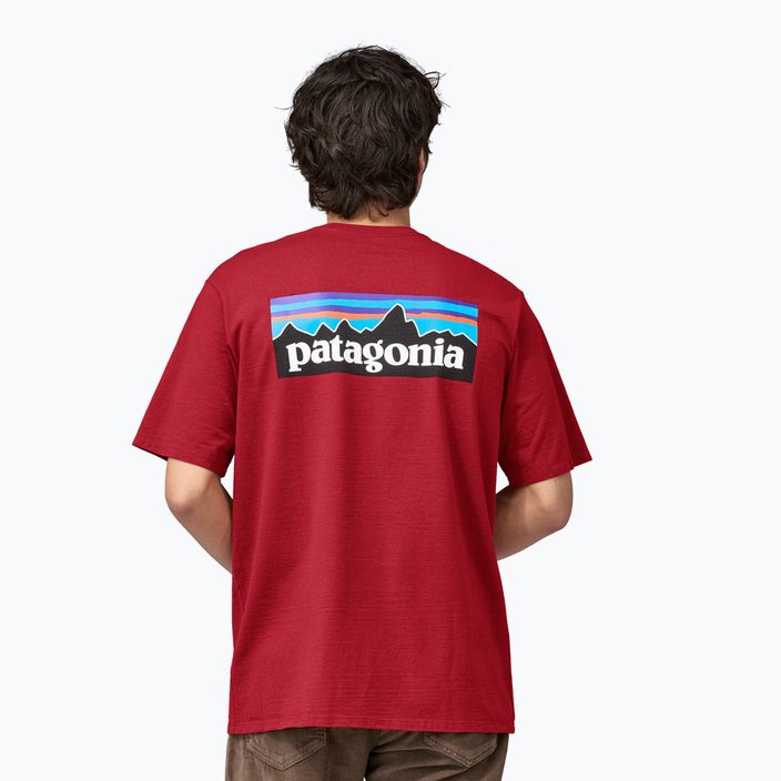 Vyriški žygio marškinėliai Patagonia P-6 Logo Responsibili-Tee touring red 2