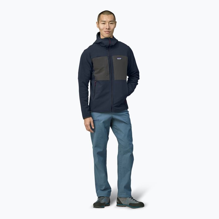 Vyriška softshell striukė Patagonia R2 TechFace Hoody new navy 2