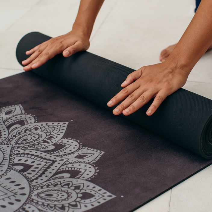 Yoga Design Lab Combo jogos kelioninis kilimėlis 1,5 mm juodos spalvos Mandala Black 8