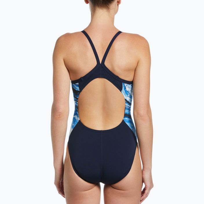 Moteriškas vientisas maudymosi kostiumėlis Nike Multiple Print Racerback Splice One, tamsiai mėlynas NESSC051-440 9