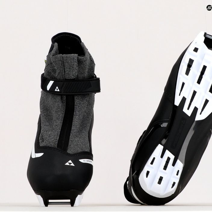 Moteriški bėgimo slidėmis batai Fischer XC Comfort Pro WS black/white 18