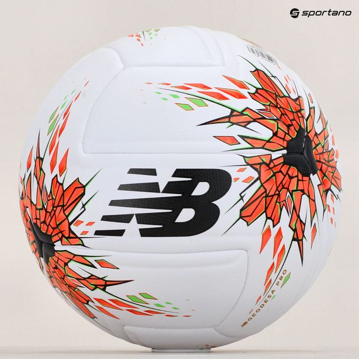 Futbolo kamuolys New Balance Geodesa PRO white/red dydis 5 6