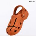 Vaikiškos šlepetės Crocs Classic Basketball Clog K sienna 8