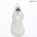 Moteriški bėgimo bateliai Nike Vomero 18 white/photon dust/metallic silver 14