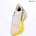 Moteriški bėgimo batai Brooks Hyperion Max 4 white/cyber yellow/black 9