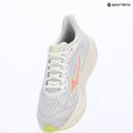 Moteriški bėgimo batai Mizuno Neo Cosmo 2 white/flamingo coral/lime pulp 9