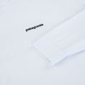 Vyriški marškinėliai ilgomis rankovėmis Patagonia P-6 Logo Responsibili white 3
