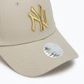 Moteriška kepuraitė su snapeliu New Era Metallic Logo 9Forty New York Yankees light beige 3