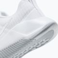 Moteriški treniruočių batai Nike MC Trainer 3 white/photon dust/metallic platinum 8