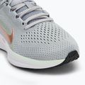 Moteriški bėgimo batai Nike Winflo 11 wolf grey/olive aura/lightpumice/metallicredbronze 7