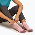 "Icebreaker" moteriškos kojinės Merino Hike+ Light Mini blush/summit 3