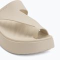 Moteriškos šlepetės per pirštą Crocs Getaway Platform Toe Loop sandstone 7