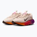 Moteriški treniruočių batai Nike Motiva SE pearl white/pale ivory/vivid purple/mtl gold grain 3