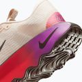 Moteriški treniruočių batai Nike Motiva SE pearl white/pale ivory/vivid purple/mtl gold grain 9