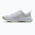 Moteriški treniruočių bateliai Nike MC Trainer 3 white/metallic silver/barely volt 2