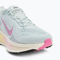 Moteriški bėgimo batai Nike Vomero 18 barely grey/pale ivory/cannon/playful pink 7