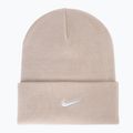 Žieminė kepurė Nike Peak Swoosh Beanie slit red/white