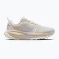 Moteriški bėgimo batai Nike Vomero 18 ESS summit white/chalk/sea glass/white 8