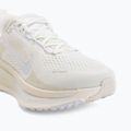 Moteriški bėgimo batai Nike Vomero 18 ESS summit white/chalk/sea glass/white 7