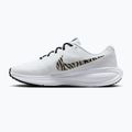 Moteriški bėgimo batai Nike Revolution 8 white/metallic gold/black 2