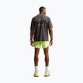 Vyriški bėgimo šortai Nike Stride Dri-Fit 2in1 7" volt ice 3