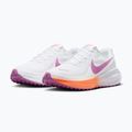 Moteriški bėgimo batai Nike Revolution 8 white/orange pulse/light magenta 3