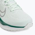 Moteriški bėgimo batai Nike Quest 6 barely green/white/metallic silver 7