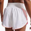 Moteriški bėgimo šortai Nike Tempo Swoosh Dri-Fit Mid-Rise Brief-Lined white/orange pulse/black 4