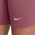 Moteriški treniruočių šortai Nike Pro Seamless pink smoke/white 4