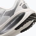 Moteriški bėgimo batai Nike Vomero 18 summit white/sail/metallic silver 6