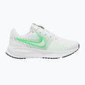 Moteriški bėgimo batai Nike Run Defy white/cucumber calm/black/illusion green